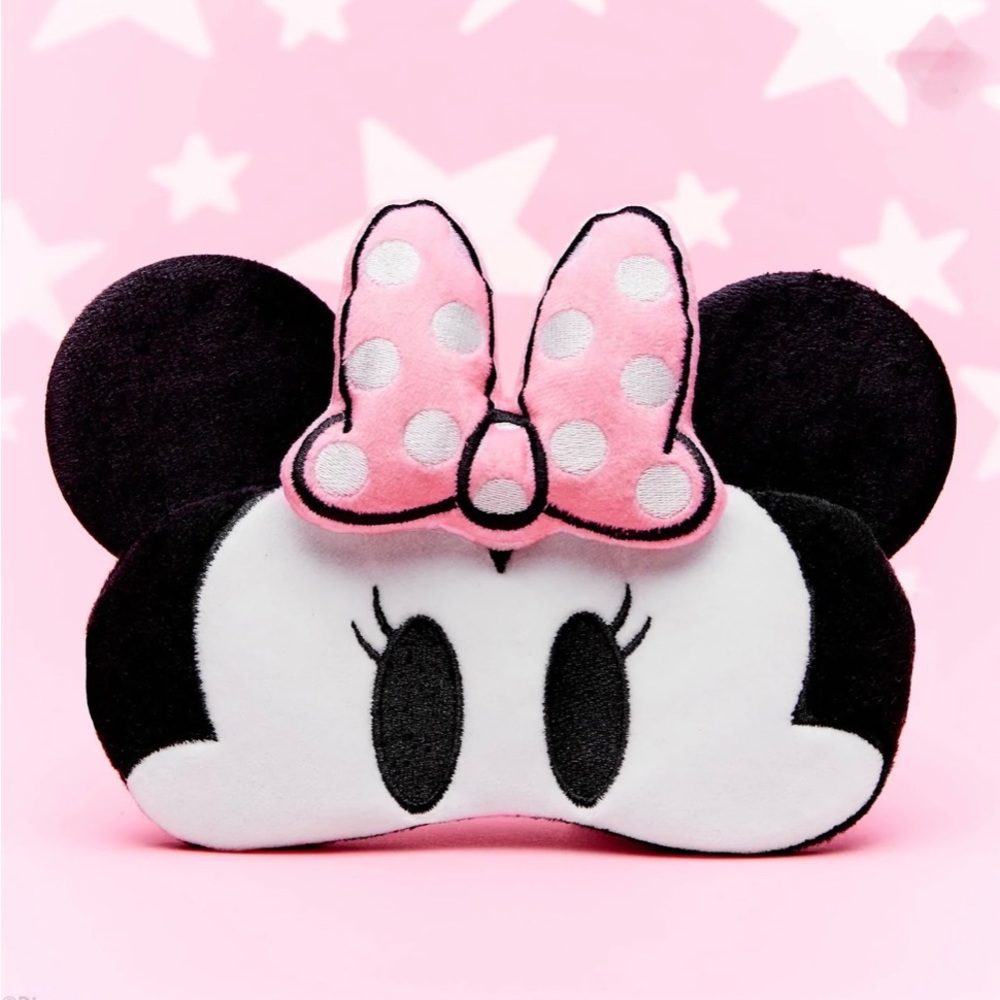 NWT the Crème Shop Minnie Mouse plushie mask.